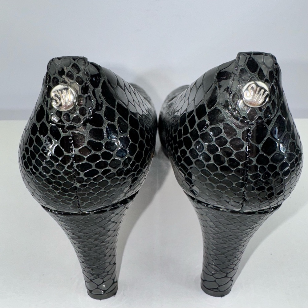 Stuart Weitzman Black Python Embossed Leather Pee… - image 7